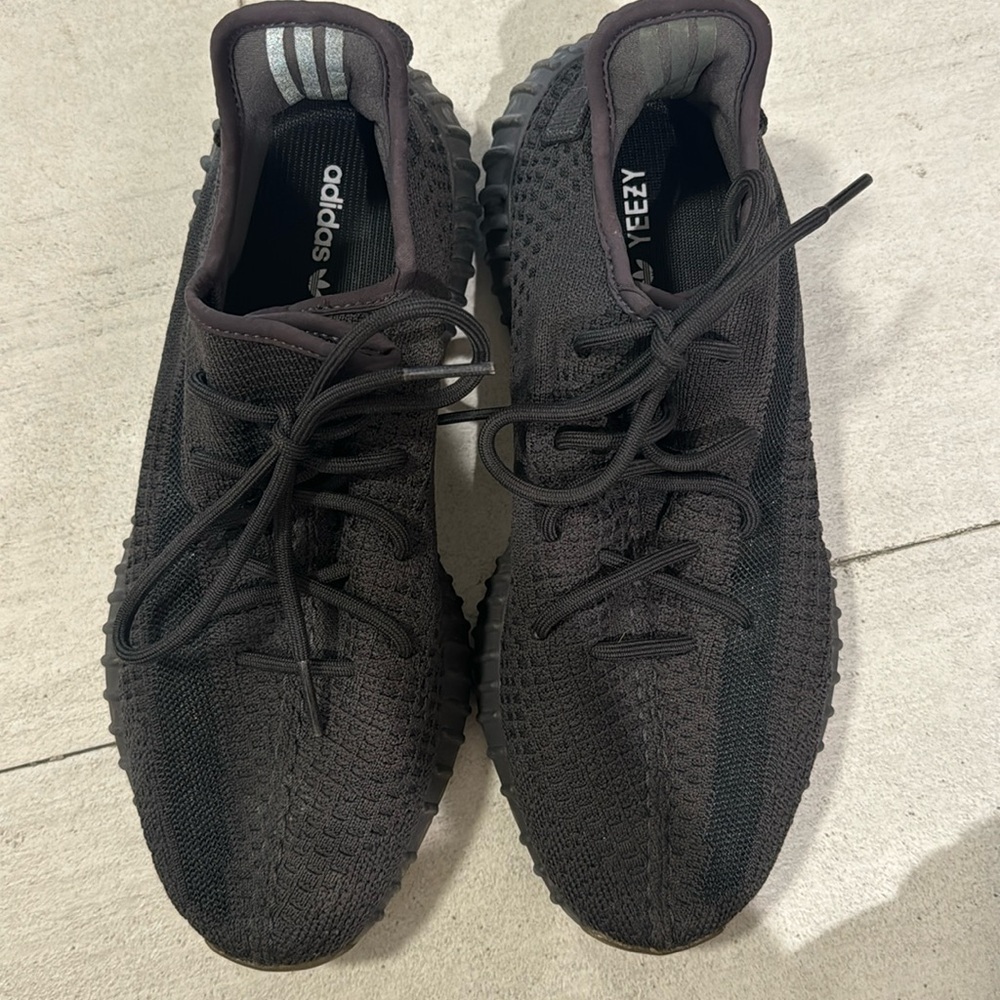 Yeezy Sneakers